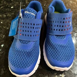 Boys Champion sneakers